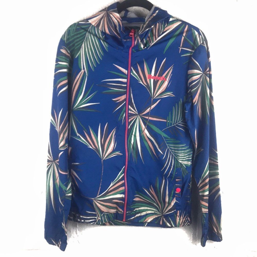 BENCH | Tropical Wind Breaker